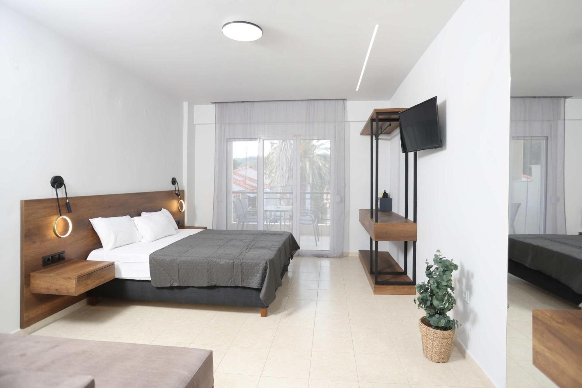 Danae Comfort Living Pefkochori Exterior foto