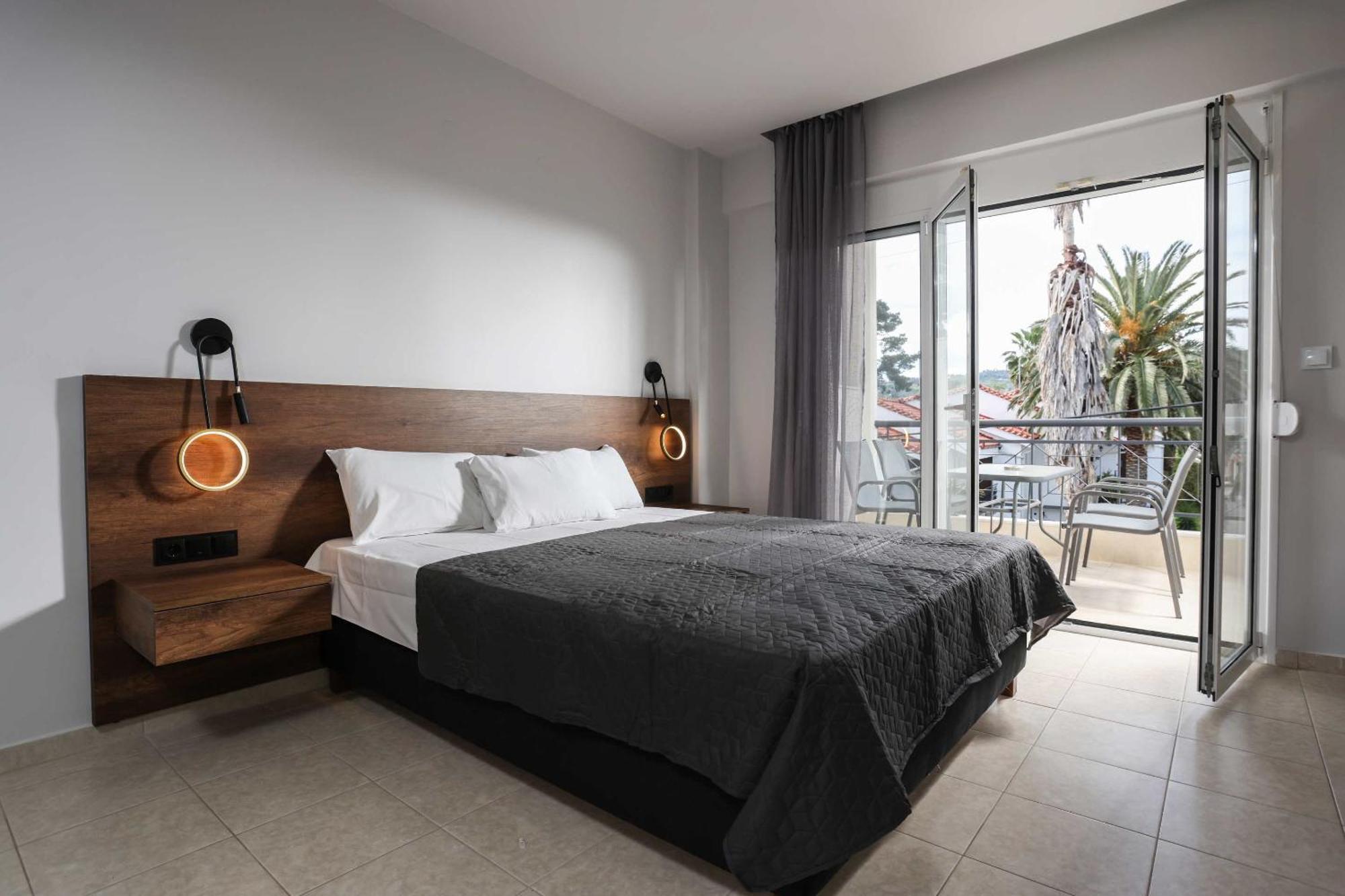 Danae Comfort Living Pefkochori Exterior foto